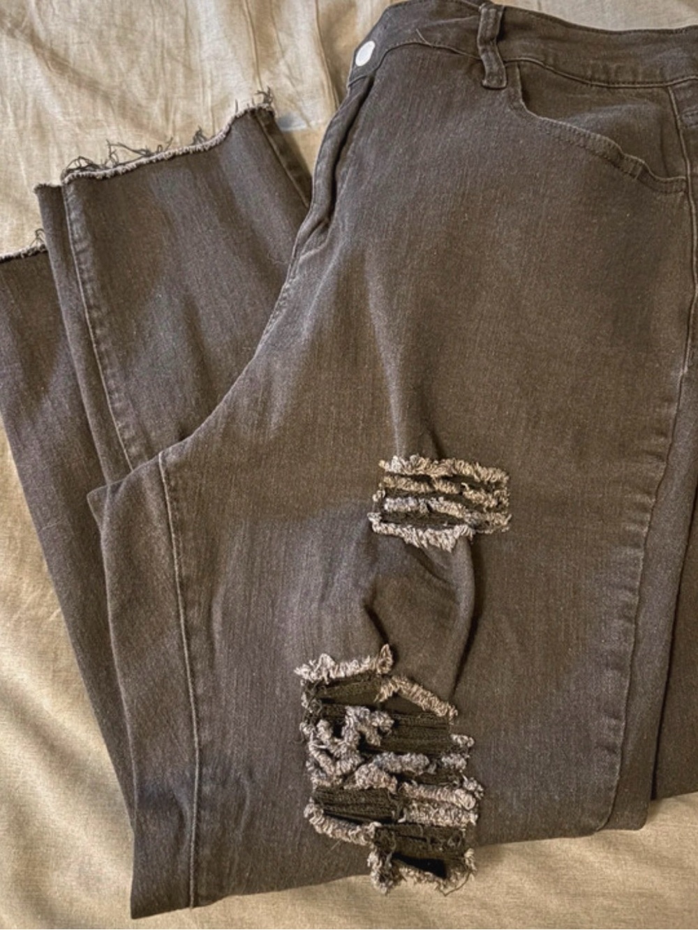 SHEIN Black Distressed Skinny Jeans